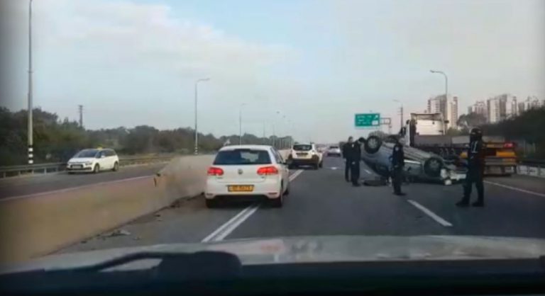 רכב התהפך בצומת כרכור  [📸]