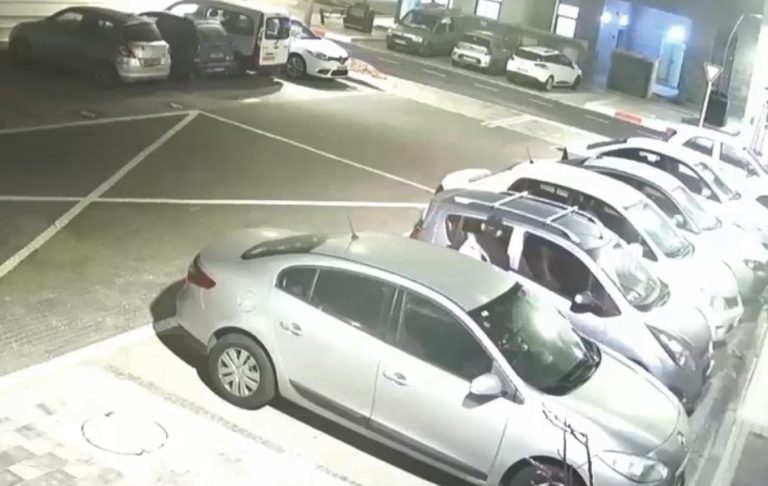 בלשי חדרה הפתיעו פורץ רכבים בקיסריה באמצע "העבודה"