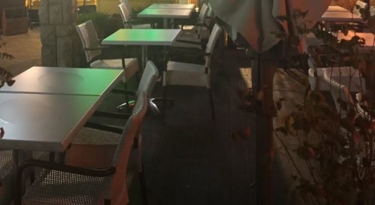 פריצה לילית במתחם הקניות בחדרה: האישה נעצרה עם הכסף הגנוב
