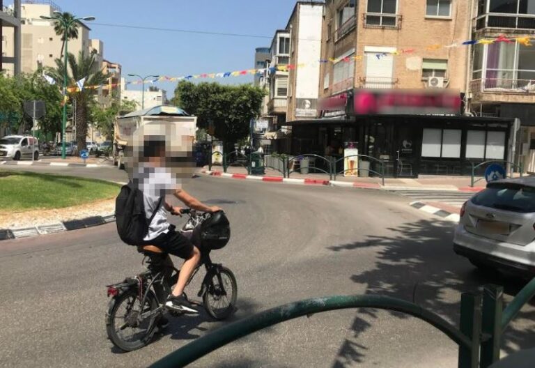 בן 16 שגנב אופניים חשמליים ניסה להימלט משוטרי תחנת חדרה