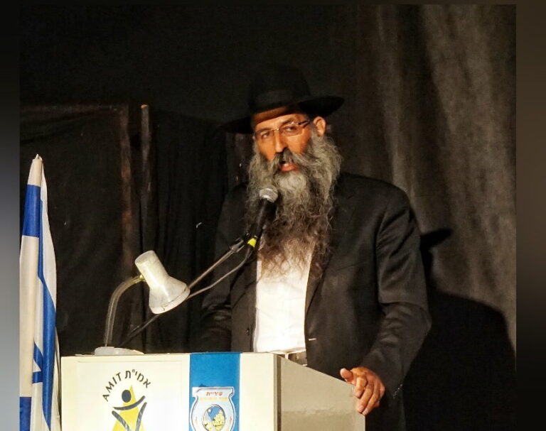 שליח חב"ד לאור עקיבא, הרב אליעזר שמולביץ, נבחר לרב היישוב קיסריה