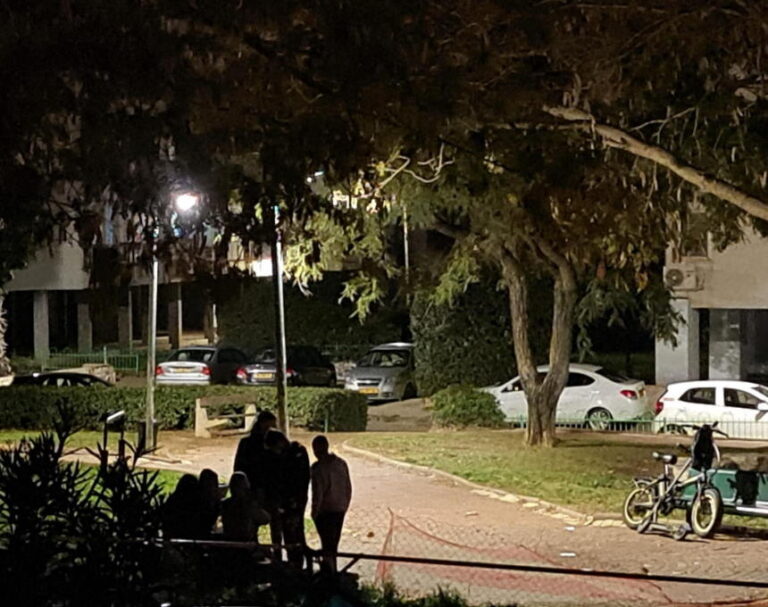 תושבת שז"ר אור עקיבא התעוררה ב-1 בלילה לקול מכות על פח זבל – וזה מה שקרה