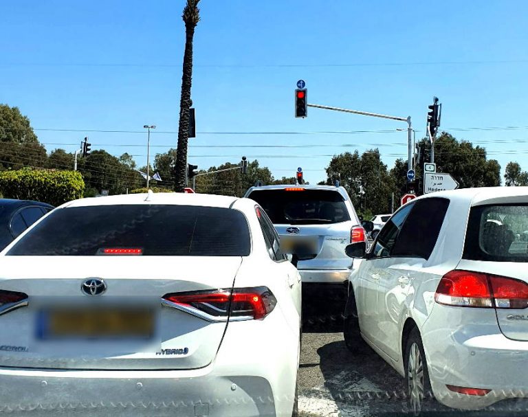 מעקב מגדלור ניוז: מה יהיה עם הפקקים ביציאות מאור עקיבא?