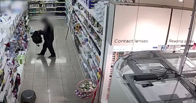 "מה יש לך בשקית הכתומה"? אישום נגד תושב חדרה שניסה 'לפלח' מוצרים מסופרמרקט בשווי מאות שקלים