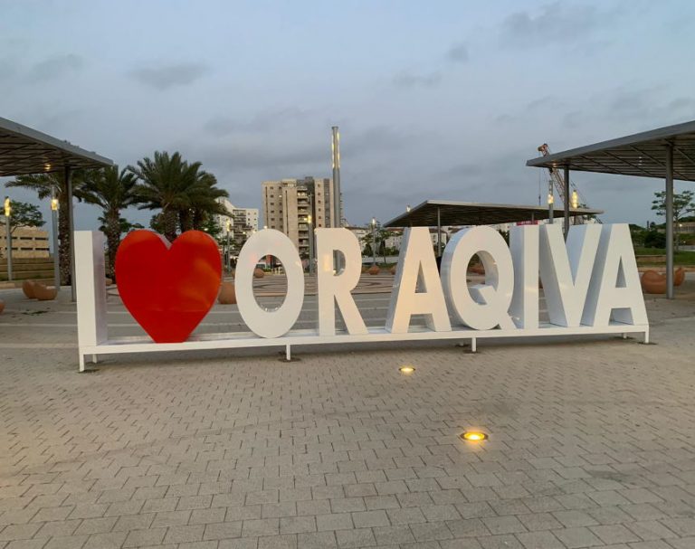 כמו ירושלים ותל אביב: שלט תיירותי "אני אוהב את אור עקיבא" הוצב בכיכר המע"ר