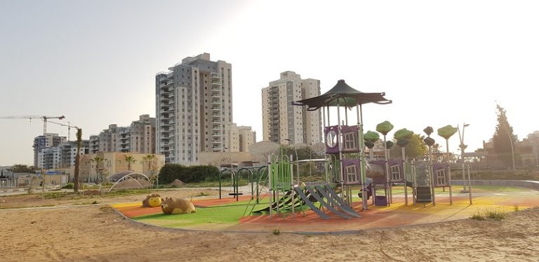שני מתקני המשחקים האהובים והיחידים באור עקיבא – נהרסו