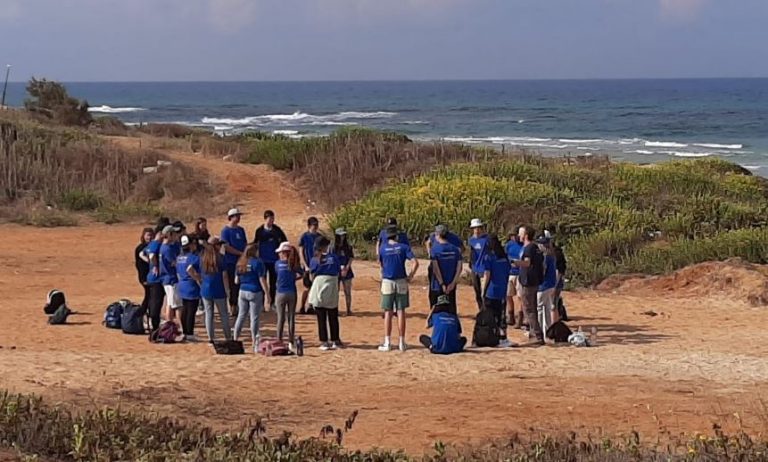 הרחפנים כבר פועלים: תושב בית אליעזר נתפס זורק גזם ביום הלא נכון – ונקנס