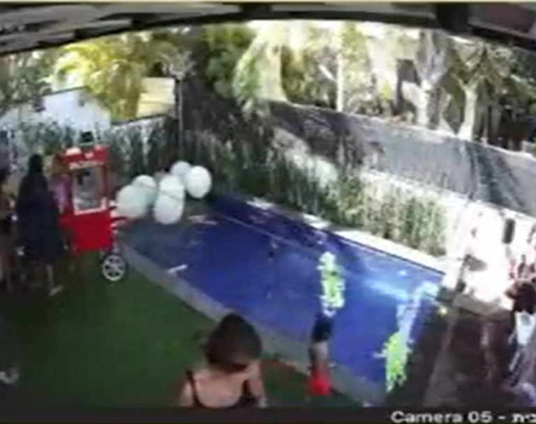 "הסיוט של כל הורה": האמא החליטה לפרסם את הסרטון על בנה שכמעט טבע בבריכה [וידאו] (רחבי הרשת)