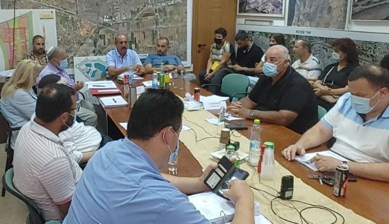 7 חברי מועצה באור עקיבא מבקשים להדיח את ממלא מקום ראש העיר שמחה יוסיפוב מתפקידו