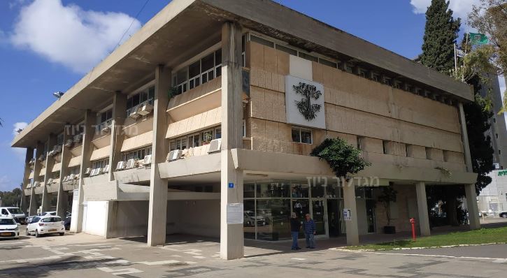 עיריית חדרה תבעה בעלי נכסים בעיר במעל 340 אלף שקל – זו הסיבה