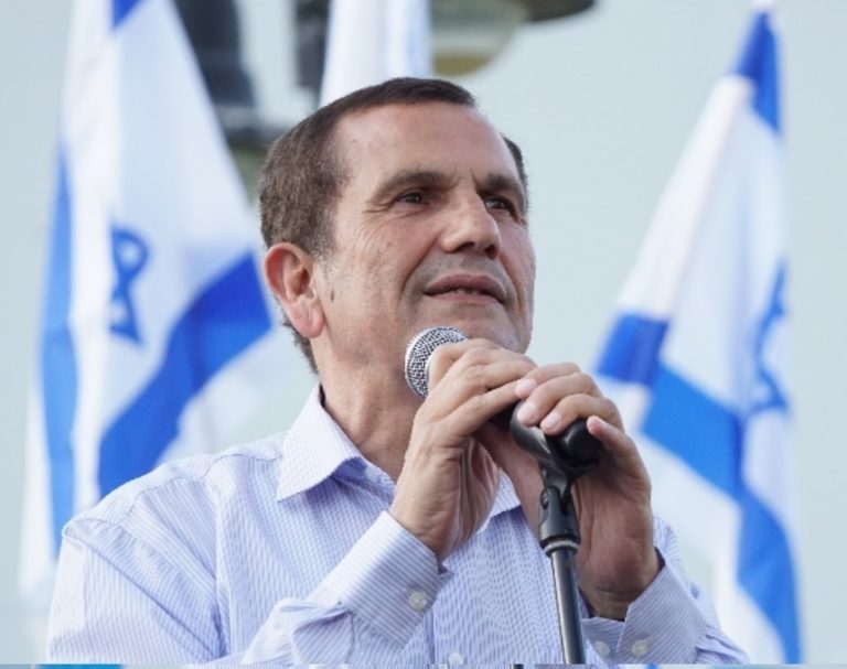 בנוסף לשחיתות ציבורית: ראש עיריית אור עקיבא יעקב אדרי חשוד באונס ועבירות אלימות, עורכי דינו: 'חשדות מופרכים'