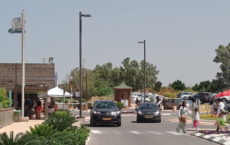 הגזירה בוטלה: הכניסה של תושבי אור עקיבא לגן הלאומי בקיסריה תמשיך להיות ללא תשלום