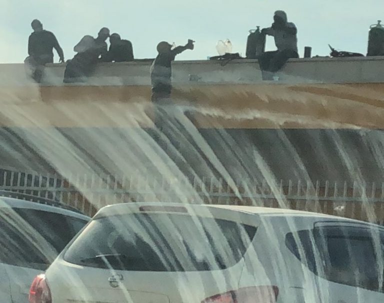 חברה קבלנית מבנימינה ומנהלה מאור עקיבא מואשמים בהעלמת מס במיליונים