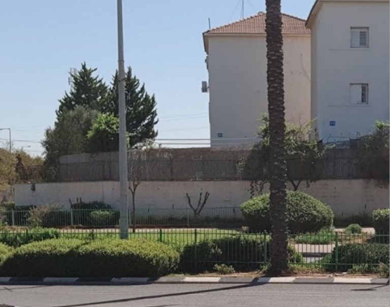 המשטרה נטרלה מטען חבלה בשכונת אורות באור עקיבא; "פתחנו בחקירה"