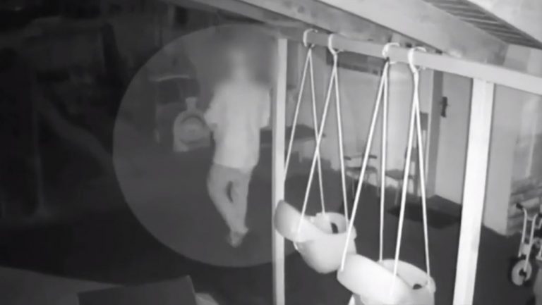חשד: שני חדרתיים גנבו ציוד בשווי 100 אלף שקל והחזיקו במחסן בעיר