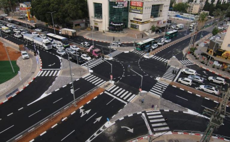 רישמית ולאחר חודשים של עבודות: נחנך צומת המשטרה החדש בחדרה