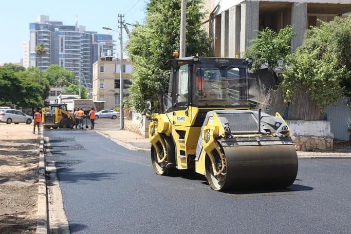 גבעת אולגה בחדרה מתחדשת בתשתיות: רחוב אלי כהן שודרג | צפו בתמונות