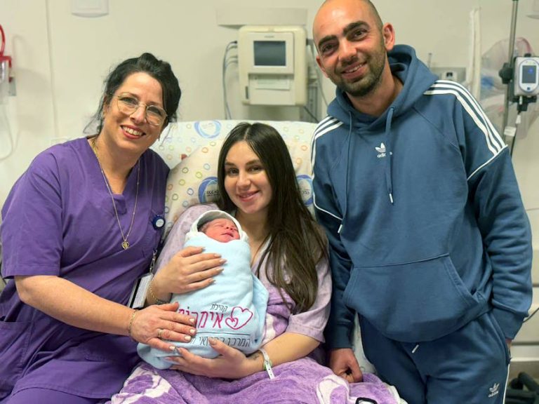 רגע קסום מאור עקיבא: התינוק הראשון של "הלל יפה" לשנת 2025