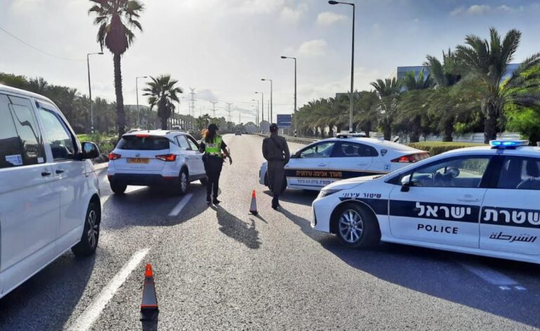 "הטיול" מהדרום עד חדרה הסתיים במעצר: נתפס עם רכב גנוב לאחר שהמשטרה פרסה מחסומים