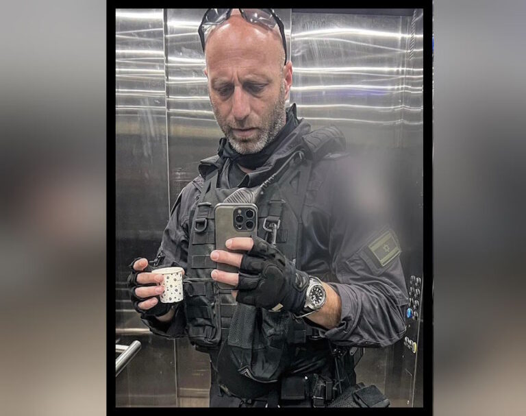 קיר הנצחה מרגש לגיבור ישראל דן גנות ז"ל הוקם בסביח המוכר בפרדס חנה-כרכור