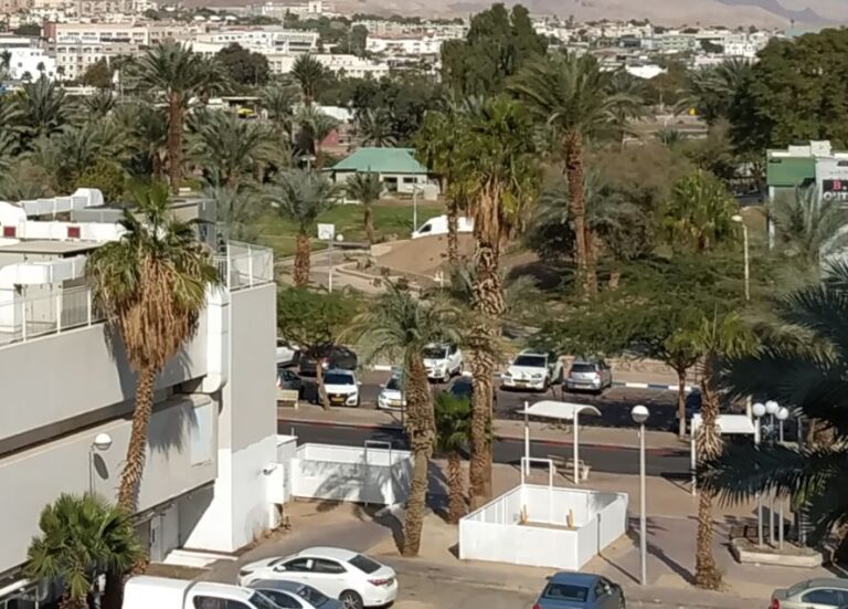 מאבק על הנגב: האם מיליארדי שקלים לרכבת לאילת יבואו על חשבון עתיד הסביבה?