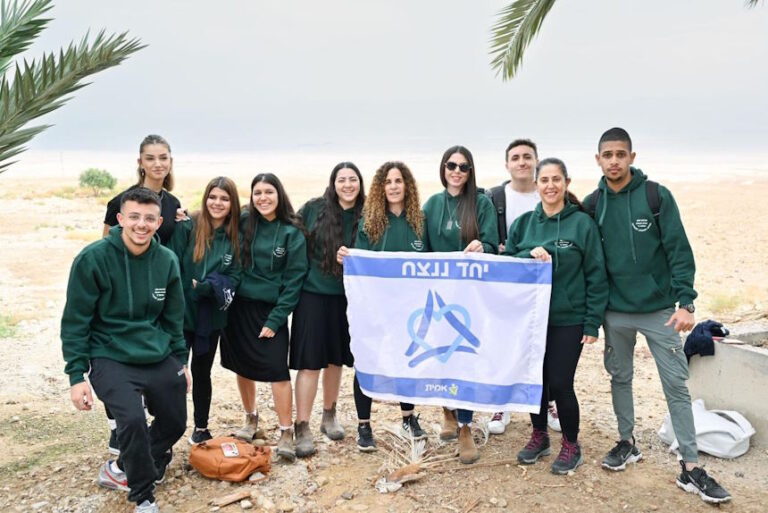 מצטרפים למערכה: תלמידי אמית האופק מאור עקיבא כבשו את מצדה
