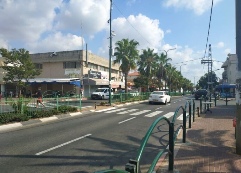 עיריית אור עקיבא אישרה תקציב של חצי מיליון שקל לפרויקט "כחול לבן" – בדרך לחניה בתשלום בעיר