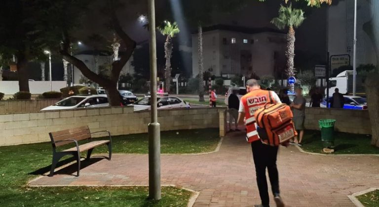 אמצע הלילה באור עקיבא: פיצוץ עז החריד את שכונת אורות [תמונות מהזירה]