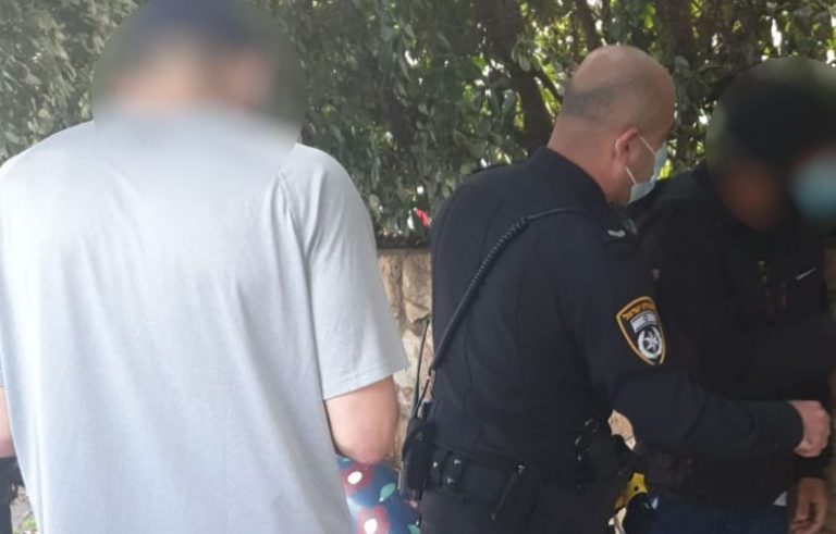 נוראי: נערה בת 12 מחדרה הפכה במשך כשנתיים לצעצוע מיני של חשוד – פועל זר מסין