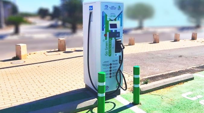 חדש בפרדס חנה: חניון מתקדם עם 45 עמדות טעינה – מהפכת האוטובוסים החשמליים מגיעה למושבה