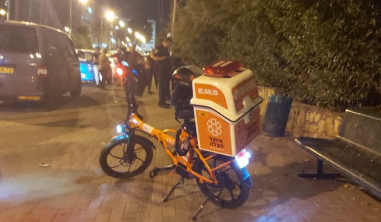 גבר בן 54 נמצא ללא רוח חיים ברחוב בחדרה
