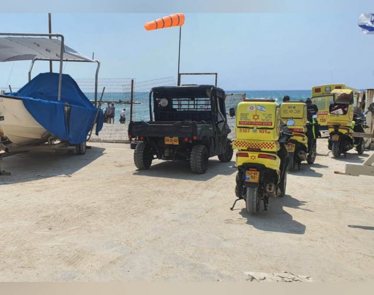 חדרה: פקח סיירת האופנועים העניק סיוע לאדם שהתעלף בחוף אולגה