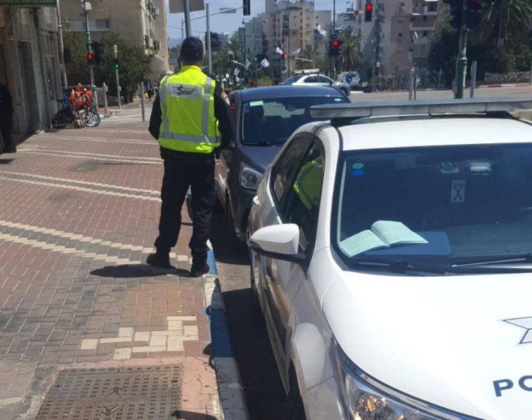 תושב חדרה שהיה תחת השפעת סמים יואשם שפגע עם רכבו ב-2 נשים שהלכו על המדרכה בעיר