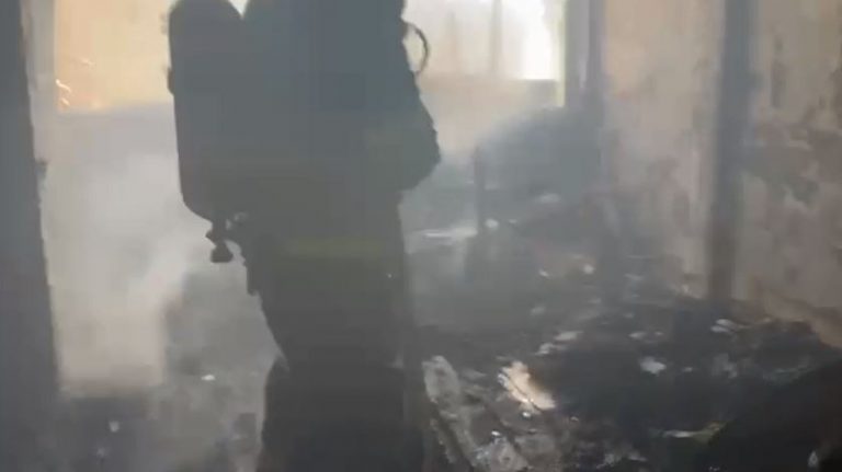 כבאות פתחה בחקירת שריפה שפרצה בבית קרקע בפרדס חנה-כרכור