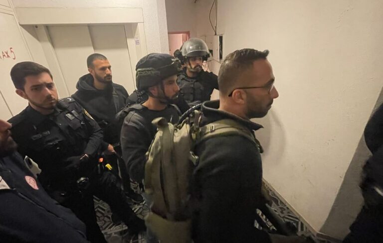 פשיטה דרמטית באור עקיבא: קילו סמים נחשף, תושב העיר נעצר ונכלא