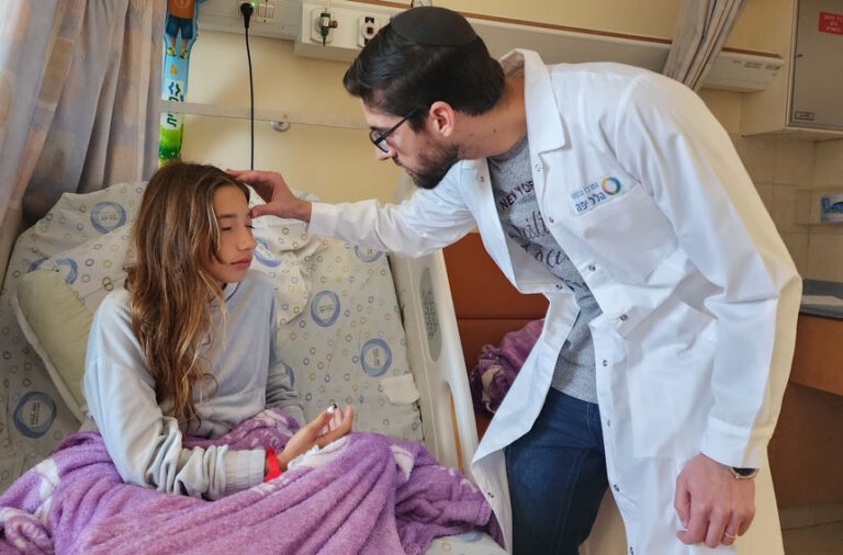 יום העצמאות בפתח: בת 12 מחדרה אושפזה עקב כוויות מתרסיס קצף "שלג" (וידאו)