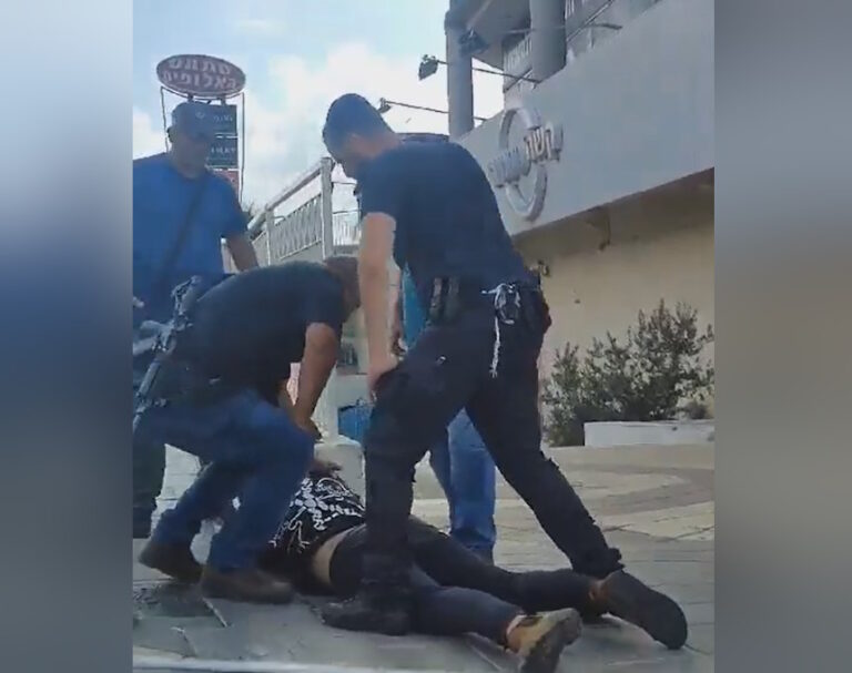 תושב ואדי ערה הגיע לעיר בשרון והחל לתקוף נערות ברחובות