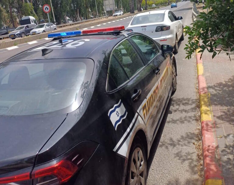 לא ייאמן: נהג מחדרה נתפס נוהג בפסילה בפעם ה-8 – ושיכור בפעם ה-3 [וידאו]