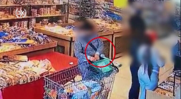 2 נשים חשודות בעוקץ, גניבות כרטיסי אשראי וארנקים מקשישים בכל הארץ [וידאו]