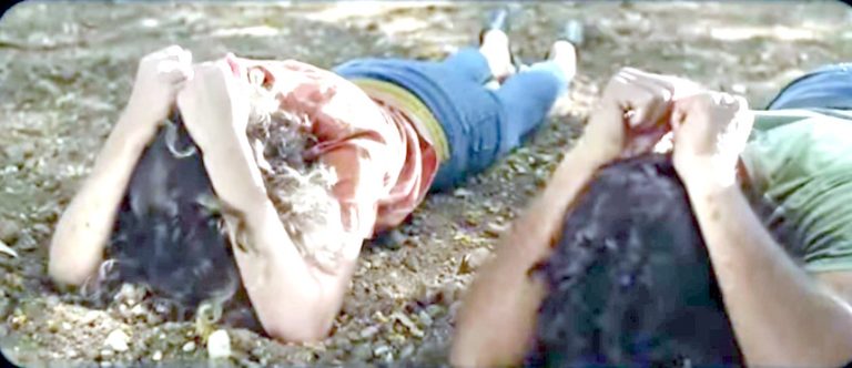 משתטחים על הרצפה – בשטח פתוח: תלמידים מבית ספר פרטי בפרדס חנה מקווים לנס בכל אזעקה
