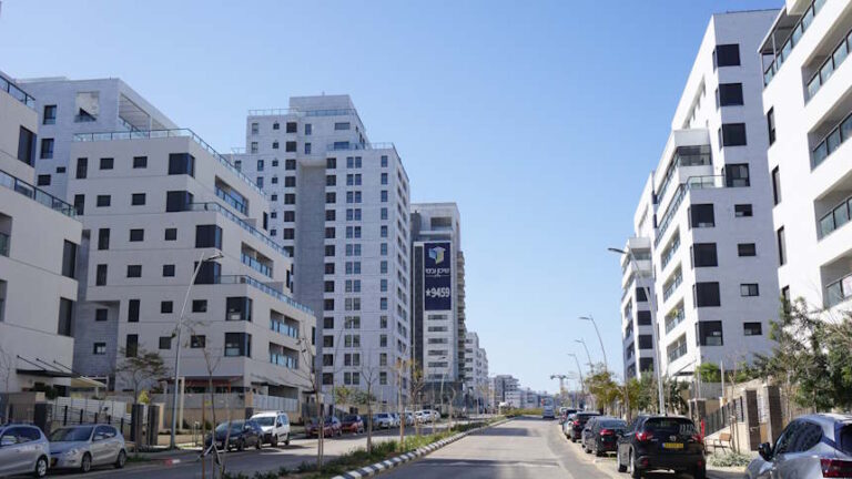 תושבי אור ים באור עקיבא נגד הארנונה בשכונה: "העלאה חריגה לא מוסדרת שפוגעת בכיסנו"; העירייה מגיבה