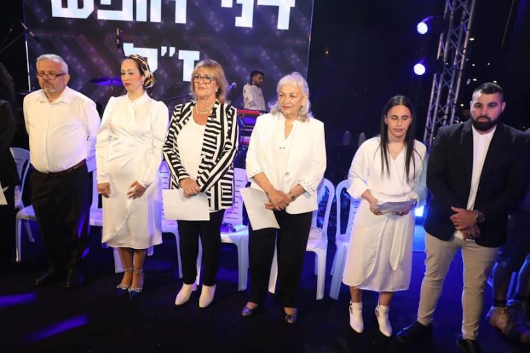 מי ידליק את המשואות בערב יום העצמאות בחדרה? אתם תמליצו
