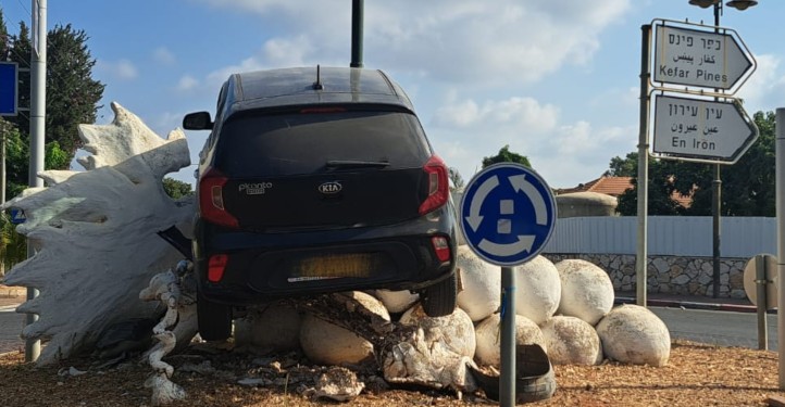 עיצוב חדש לכיכר הענבים בכרכור ● "איך הרכב הגיע לשם?" [וידאו]