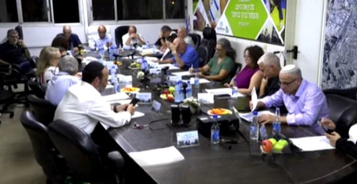 האופוזיציה בפרדס חנה-כרכור: "ישנם אי סדרים ברישום ופגיעה בשקיפות המועצה"