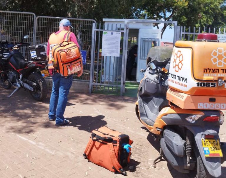 בפתיחת שנת הלימודים: נער נפצע באירוע חריג בבית ספר בחדרה