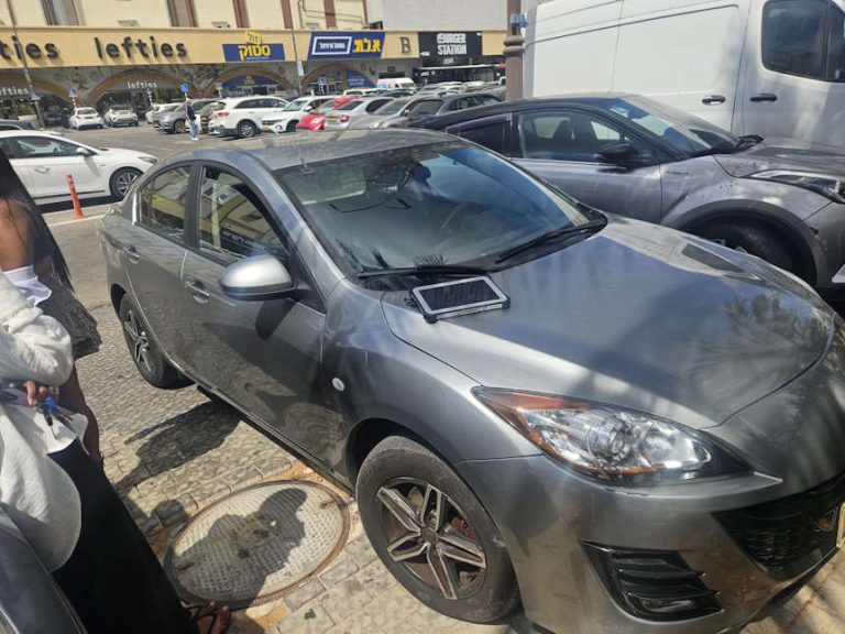 הפשיטה הסתיימה במעצר: נתפס "על חם" פורץ רכבים במרכז קניות בחדרה